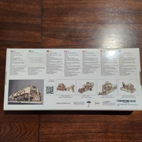UGEARS V-Express Steam Train With Tender Mechanical Wooden 3D Model Kit - Picture 4 of 5
